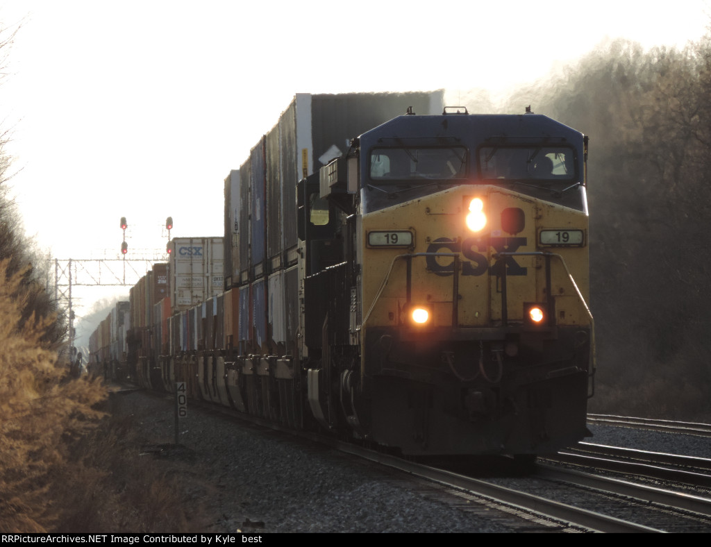 CSX 19 on I008